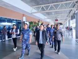 Pj Gubernur Sumsel Agus Fatoni Tinjau Posko Keamanan Natal dan Tahun Baru di Bandara Palembang