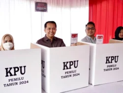Pemilu, PJ Gubernur Sumsel Gunakan Hak Suara di TPS 35