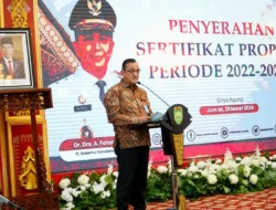 Perusahaan Di Sumsel Peduli Lingkungan,  PJ Gubernur Serahkan Sertifikat