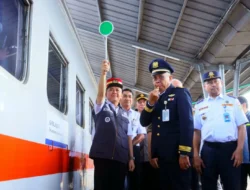 Gunakan Kereta Api, PJ Gubernur Sumsel Lepas 1.040 Pemudik Gratis