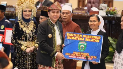 Pj Gubernur Agus Fatoni Maknai Momentum HUT Provinsi Sumsel ke-78 Tahun dengan Berbagi
