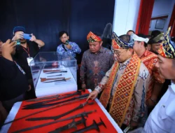 Gubernur Herman Deru Dampingi  Menteri Kebudayaan Fadli Zon, Buka Pameran Perangko Pendiri Bangsa di Palembang