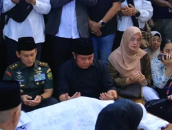 Gubernur Herman Deru Pimpin Upacara Pelepasan Jenazah Alex Noerdin Secara Kedinasan
