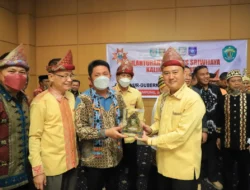 Sebelum Serahkan “Tanah Dan Air”, di Titik Nol IKN, Gubernur Sumsel Kukuhkan Ketua IKABES Kaltim