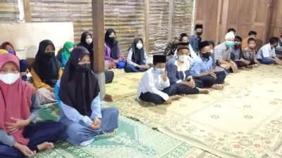 Forum Komunikasi Aktivis Masjid Berbuka Bersama & Berbagi Bingkisan Untuk Anak Yatim