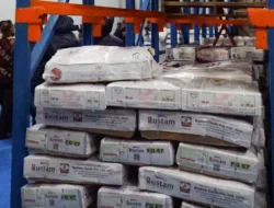 Tinjau Gudang,  Stok Daging Cukup Hingga Lebaran