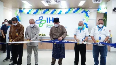 Ada Layanan Pengobatan Pemecah Batu Ginjal Tanpa Operasi di RS Ini, Simak Yuk Paparan Dirutnya !