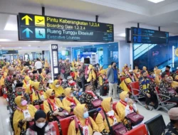 Gubernur Titip Doa Kebaikan Sumsel ke Jema’ah Umroh Southerm of Sumatera Holiday Angkasa Wisata 