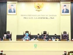 Hadiri   Paripurna Dewan, Gubernur : Efisiensi Belanja APBD Jadi Prioritas  Pemprov Sumsel  