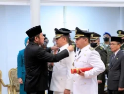 Bangkitkan Pertumbuhan Ekonomi dan Sejahterakan Masyarakat, Gubernur Lantik PJ Bupati OKU Dan Muara Enim