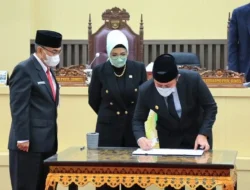 Gubernur Hadiri Rapat Paripurna, Raperda Pertanggung Jawaban Pelaksanaan APBD TA 2021 Disetujui