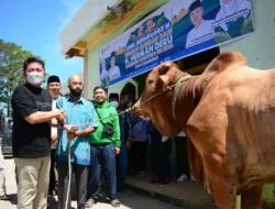 Gubernur Sumsel Salurkan Kurban Ke- sejumlah Masjid