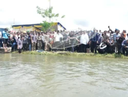 Lestarikan Kearifan Lokal, Gubernur “Bekarang” Bersama Warga Pseksu Kabupaten Lahat