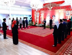Sematkan Satyalencana Karya Satya Bagi 438 ASN, Sekda SA Supriono : ASN Harus Mengedepankan Kepentingan Publik  