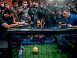 Mesut Ozil Hadir di Koleksi Eksklusif M10 “Gradient”