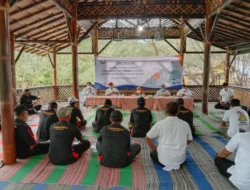 Wujudkan Kebijkan Ekonomi Biru, 2 Kelompok Masyarakat Banyuwangi Ini Peroleh Bantuan dari KKP