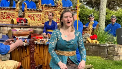 Undangan Terpukau, Nonton Aksi Belasan Warga AS & Diaspora Indonesia Mainkan Gamelan Bali dengan Piawai