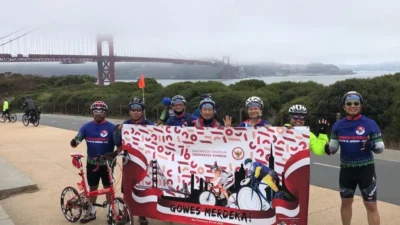 Sambut HUT KE-76 RI, Masyarakat Indonesia Gowes Bersama Seberangi Jembatan Golden Gate San Francisco