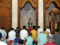 Masjid Al Amir Kompleks Perkantoran, Bupati dan Wakil Bupati Banyuasin Laksanakan Shalat Idul Adha