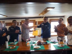 WWF Indonesia Hibahkan Kapal untuk KKP