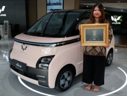 Berkat Inovasi & Kepraktisan yang Diusungnya Penghargaan Electric Vehicle Diraih Wuling Mobil Listrik Pertama