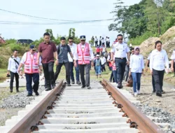 Naik Kereta Api Maros-Mandai, Ini Daya Tariknya.. 