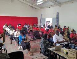 Dengan Seriusnya Anak-anak  di Negara Ini Belajar Angklung, Bahkan Video Wonderful Indonesia Pukau Undangan