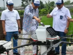 Anak perusahaan Pupuk Indonesia ini ujicoba pemupukan  gunakan drone