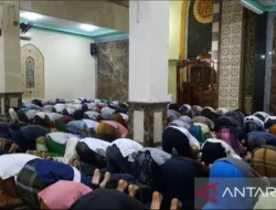 Mari Kita Konsisten Menunaikan Tarawih,   Ini Pahala Bila Menjaga Konsistensi Shalat Tarawih
