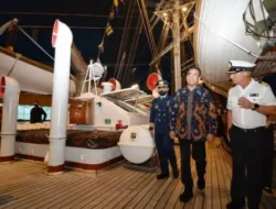 Kapal Pinisi Asal Norwegia Sandar di Pelabuhan Tj.Priok, Ini Kata Menhub