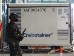 5 Juta Vaksin Tiba di Tanah Air, TNI-Polri Terus Lakukan Serbuan Vaksinasi