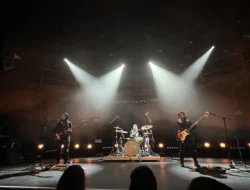 Tampil 1 Jam Lebih, 3 Dara Asal Garut Ini Pukau Penggemar Musik Metal di le Botanique Brussel Belgia