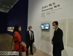 Karya Lukisannya Dipamerkan di Mori Art Museum (MAM) Jepang, Begini Reaksi Nunung WS
