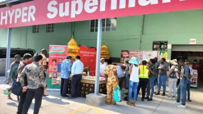 Promosi Beragam Produk Mie & Kopi Instan Wilayah Utara Namibia, Stan KBRI Jadi Perhatian, Buktinya Antrean Panjang Pengunjung Pingin Cicip Kuliner RI, Sukses Dong !