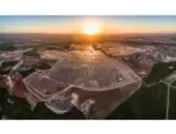 Umumkan Kemitraan Global Multi-Tahun, Envision Digital Optimalisasi Tenaga Surya dalam Memerangi Perubahan Iklim