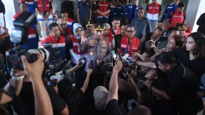 Kunjungi lokasi insiden di Integrated Terminal Jakarta, Plumpang, Kapolri kasih keterangan ini