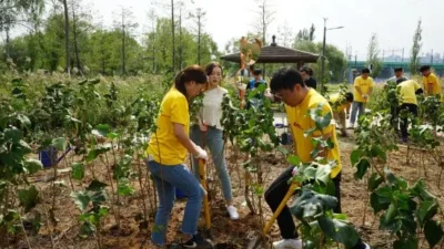 Lebih dari 3,1 juta jam didedikasikan untuk proyek komunitas di seluruh dunia