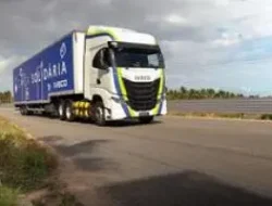Solidarity Cargo IVECO menghadirkan konektivitas bagi penduduk di Piaçabuçu