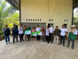 Sentuh Pekerja Rentan, IPI Lahat dan PT BPI Salurkan BPJS Ketenagakerjaan untuk Pemulung